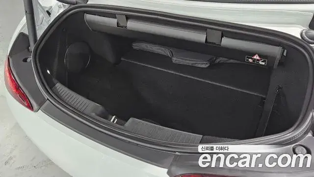Mercedes-Benz SL-Class 2025 — Фото 10/20