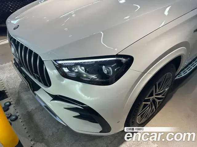 Mercedes-Benz GLE-Class 2025 — Photo 8/20