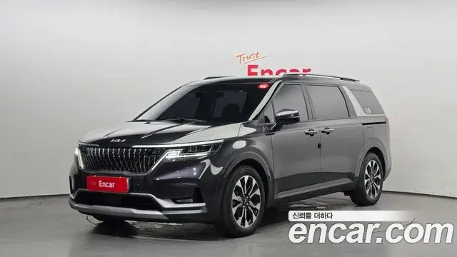 Kia Carnival 2023 — Фото 1/20