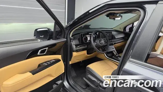 Kia Carnival 2023 — Фото 10/20