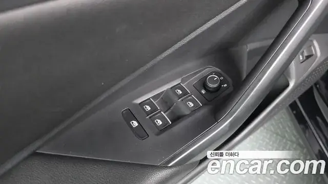 Volkswagen Jetta 2021 — Şəkil 19/32