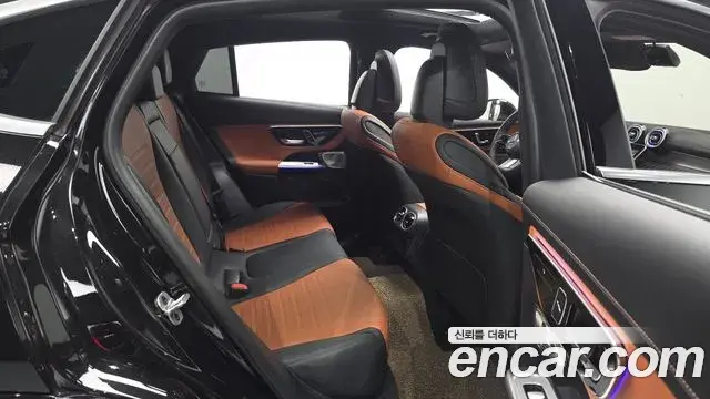 Mercedes-Benz GLC-Class 2025 — Photo 13/33