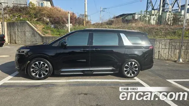Kia Carnival 2020 — Фото 1/20