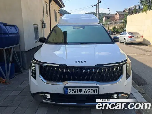Kia Carnival 2024 — Фото 1/20