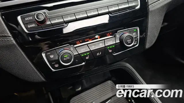 BMW X1 2022 — ფოტო 28/31