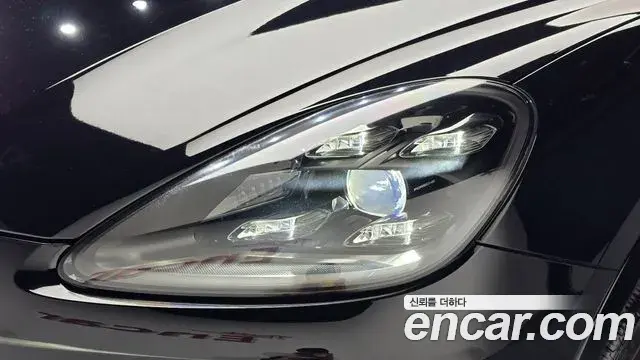 Porsche Cayenne 2023 — Şəkil 23/38