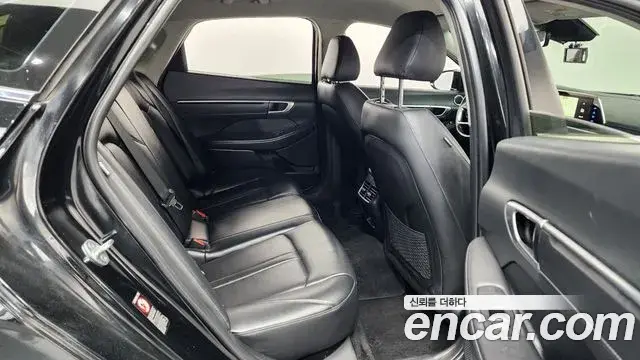 Hyundai Sonata 2022 — Фото 11/20