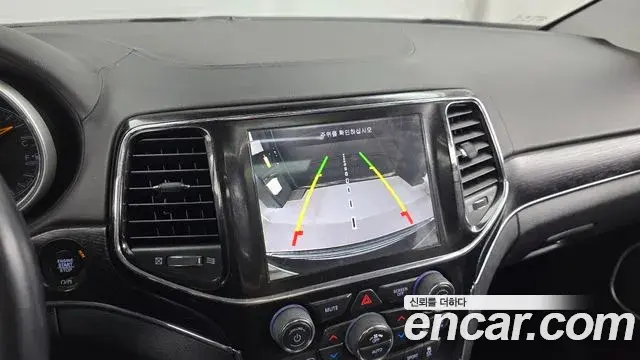 Jeep Grand Cherokee 2021 — Photo 6/32