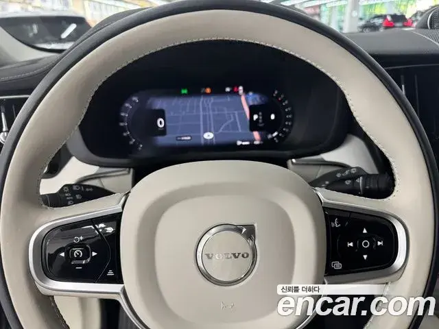Volvo XC60 2026 — Photo 15/15