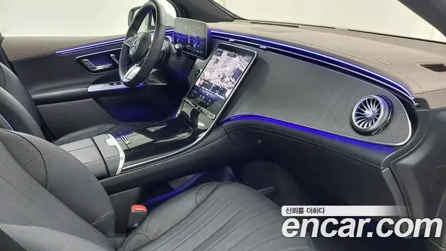Mercedes-Benz EQE SUV 2023 — ფოტო 17/17