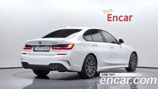 BMW 3 Series 2021 — ფოტო 2/32