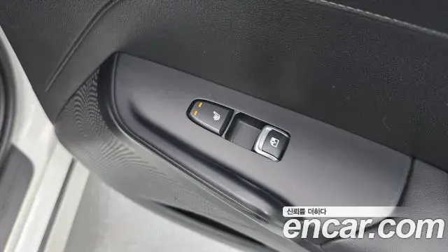 Kia K5 2020 — ფოტო 15/20