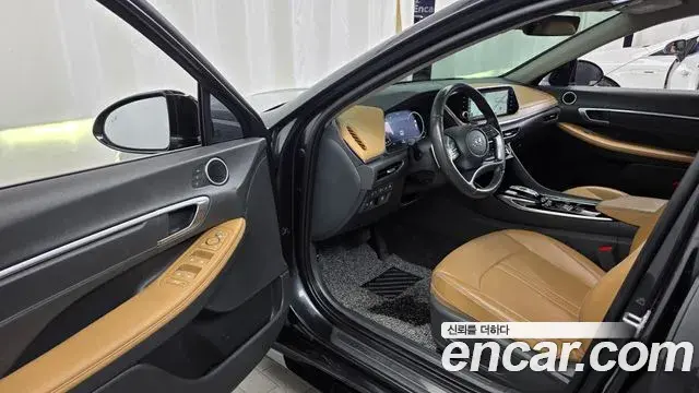 Hyundai Sonata Hybrid 2022 — ფოტო 24/33