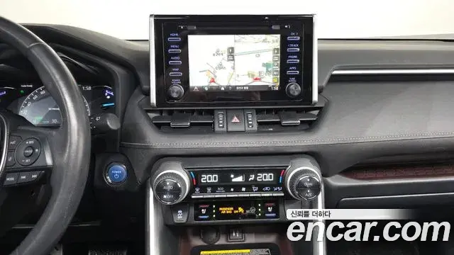 Toyota RAV4 2019 — Фото 13/20
