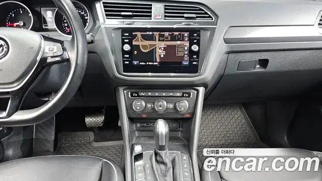 Volkswagen Tiguan 2019 — ფოტო 3/20