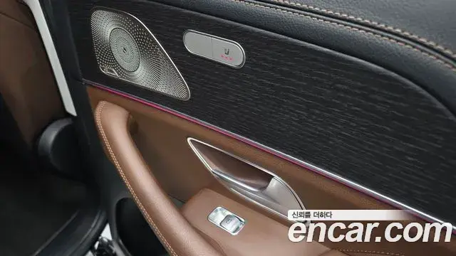 Mercedes-Benz GLE-Class 2023 — ფოტო 34/43