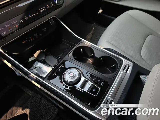 Kia Carnival 2025 — ფოტო 2/20