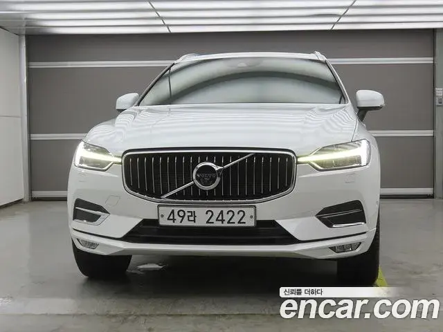 Volvo XC60 2018 — ფოტო 5/20