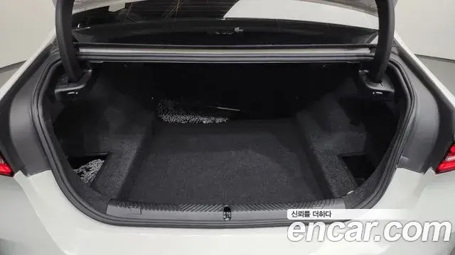 BMW 5 Series 2024 — ფოტო 17/20