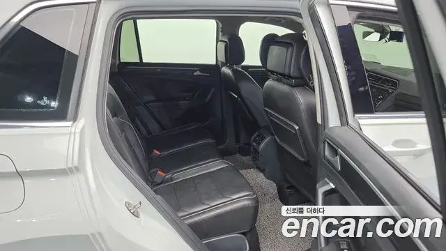 Volkswagen Tiguan, 2020