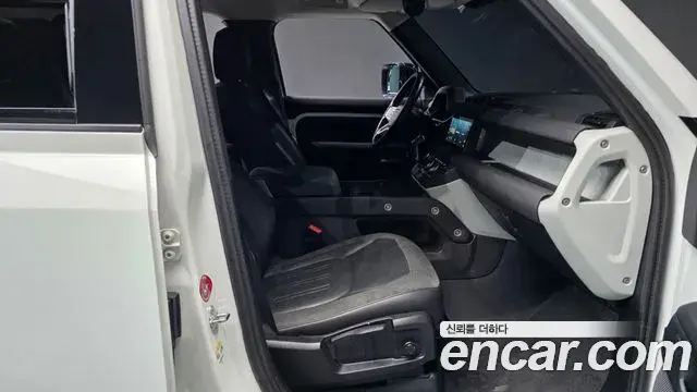 Land Rover Defender 2020 — ფოტო 3/20