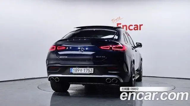 Mercedes-Benz GLE-Class 2021 — Photo 32/37