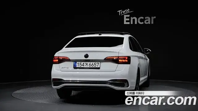 Volkswagen Jetta 2022 — ფოტო 12/33
