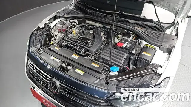 Volkswagen Jetta 2022 — ფოტო 28/33