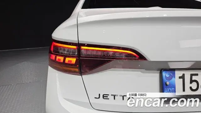 Volkswagen Jetta 2022 — ფოტო 26/33