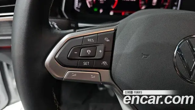 Volkswagen Jetta 2022 — ფოტო 24/33