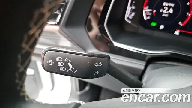 Volkswagen Jetta 2022 — ფოტო 20/33