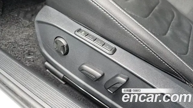 Volkswagen Jetta 2022 — ფოტო 9/33