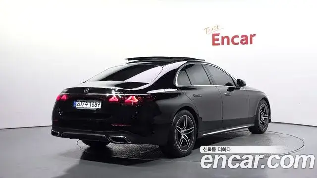Mercedes-Benz E-Class 2025 — Фото 2/20