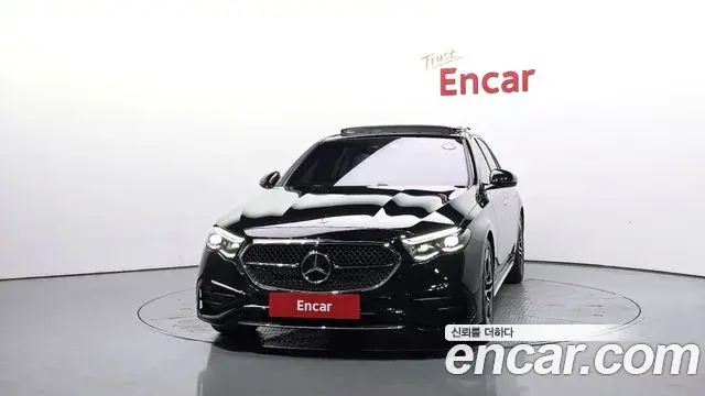 Mercedes-Benz E-Class 2025 — Фото 3/20