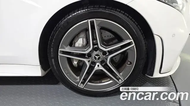 Mercedes-Benz CLS-Class 2019 — ფოტო 17/31