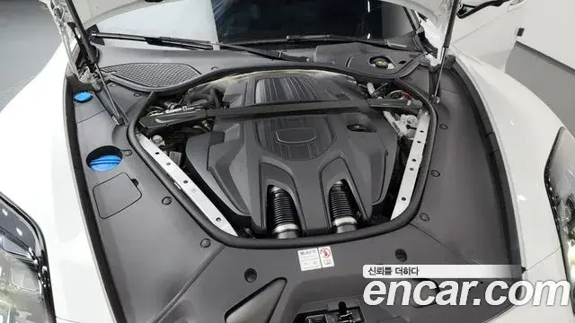 Porsche Panamera 2024 — Şəkil 1/33