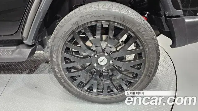 Jeep Wrangler 2021 — Şəkil 20/35