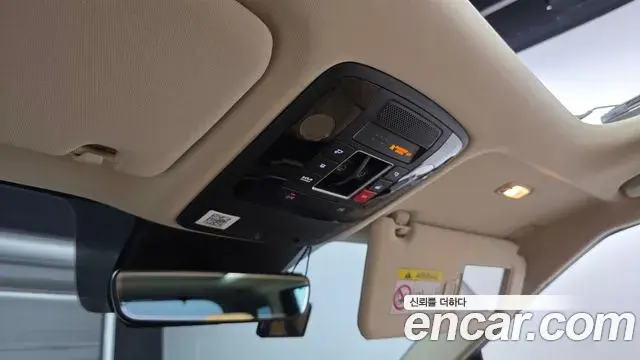 Kia Carnival 2023 — Фото 16/20