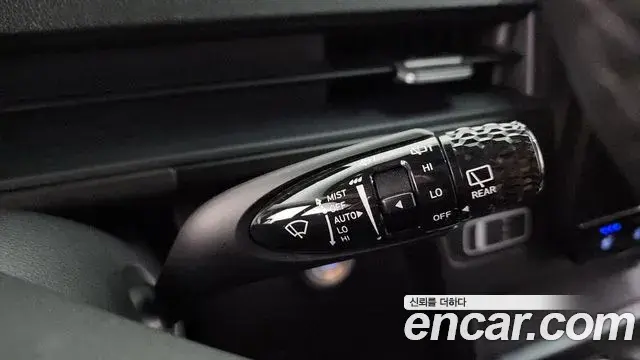 Hyundai Staria 2024 — Photo 17/31