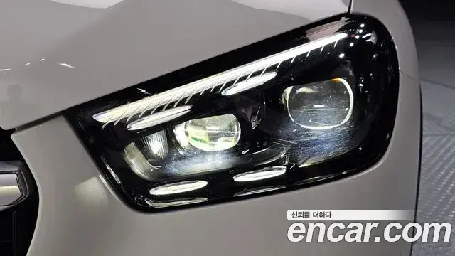 Mercedes-Benz GLE-Class 2024 — Photo 12/34