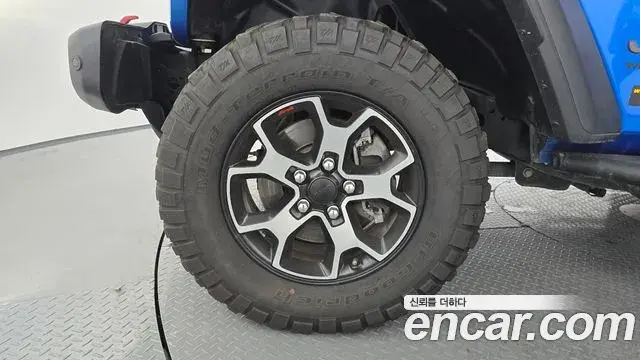 Jeep Wrangler 2021 — ფოტო 5/20