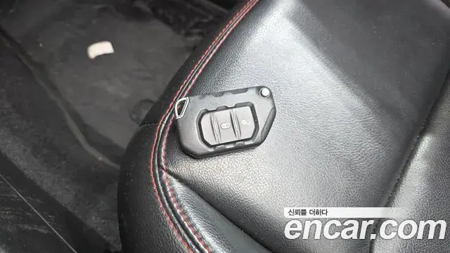 Jeep Wrangler 2021 — ფოტო 12/20