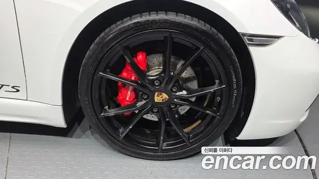 Porsche 718 Boxster 2019 — Photo 5/36