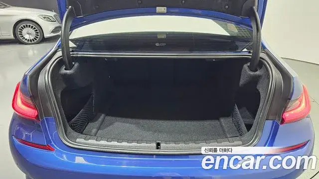 BMW 3 Series 2020 — Photo 20/32