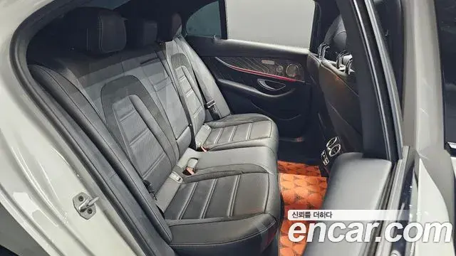 Mercedes-Benz E-Class 2022 — Фото 11/20