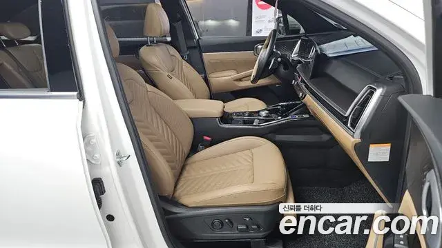 Kia Sorento 2023 — ფოტო 16/34