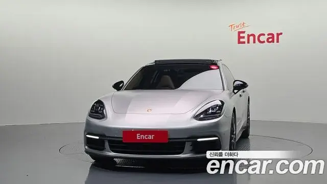 Porsche Panamera 2018 — Фото 3/20