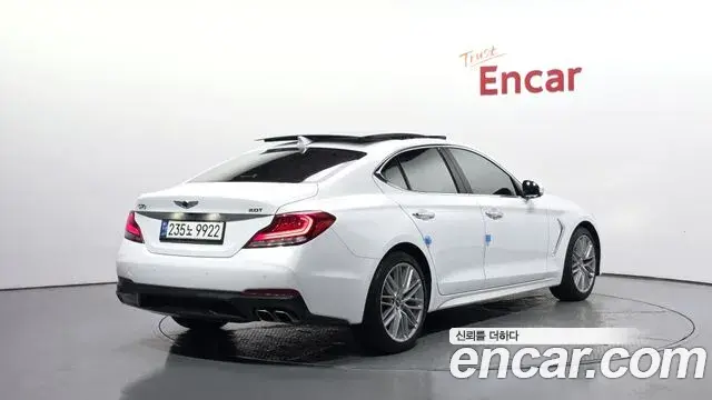 Genesis G70 2020 — Photo 23/31