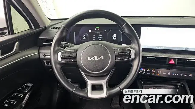 Kia K5 2025 — ფოტო 8/20
