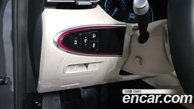 Genesis GV70 2023 — Photo 30/35